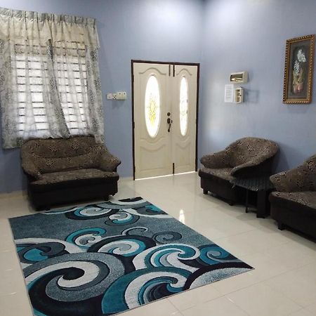 Davallia Homestay Dungun Extérieur photo